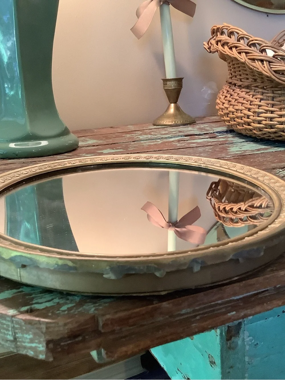 Antique set oval